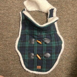 Bee and Willow winter coat for medium dog green blue white